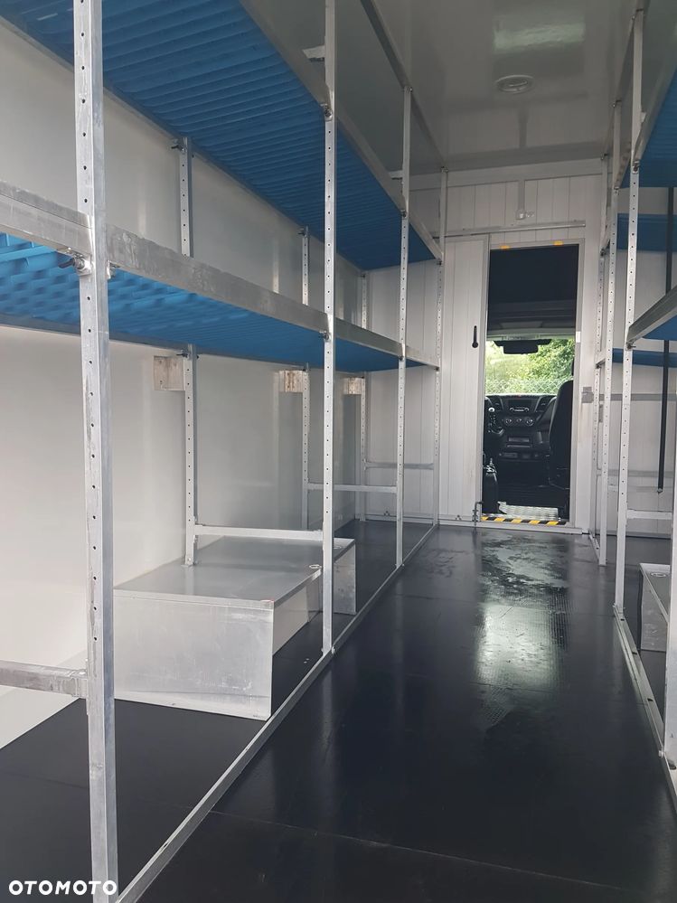 Iveco DAILY KONTENER NISKOPODŁOGOWY 4,43x2,23x2,42 SKLEP FOODTRUCK BAR KLIMA KONIOWÓZ KAMPER - 19