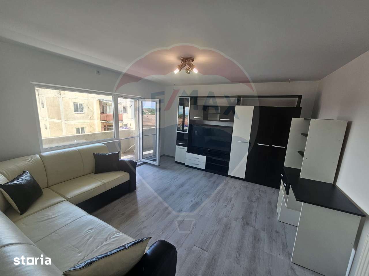 Apartament de vanzare — fotografia 1