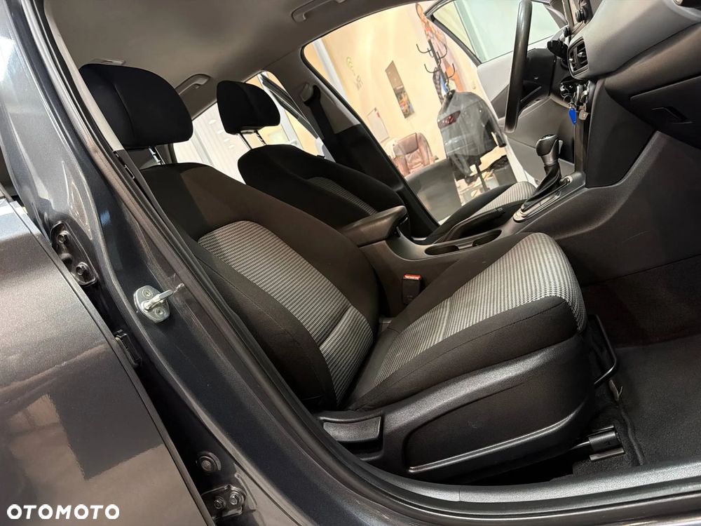 Hyundai Kona - 30
