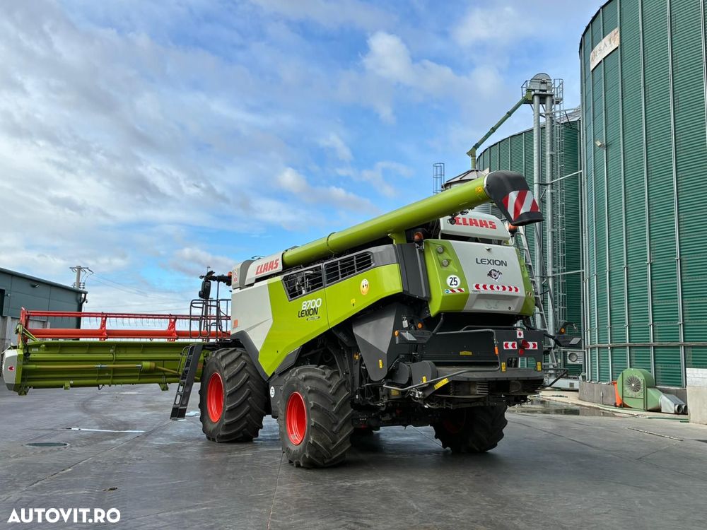 Claas Lexion 8700 Combina Agricola - 31