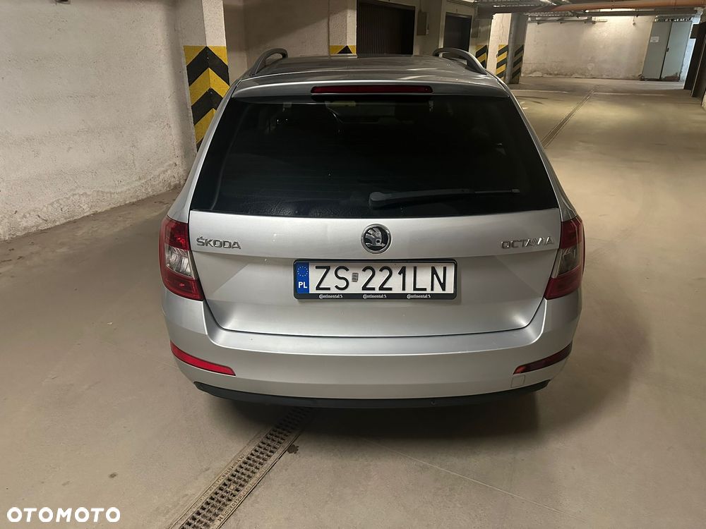 Skoda Octavia 2.0 TDI Ambition DSG - 3