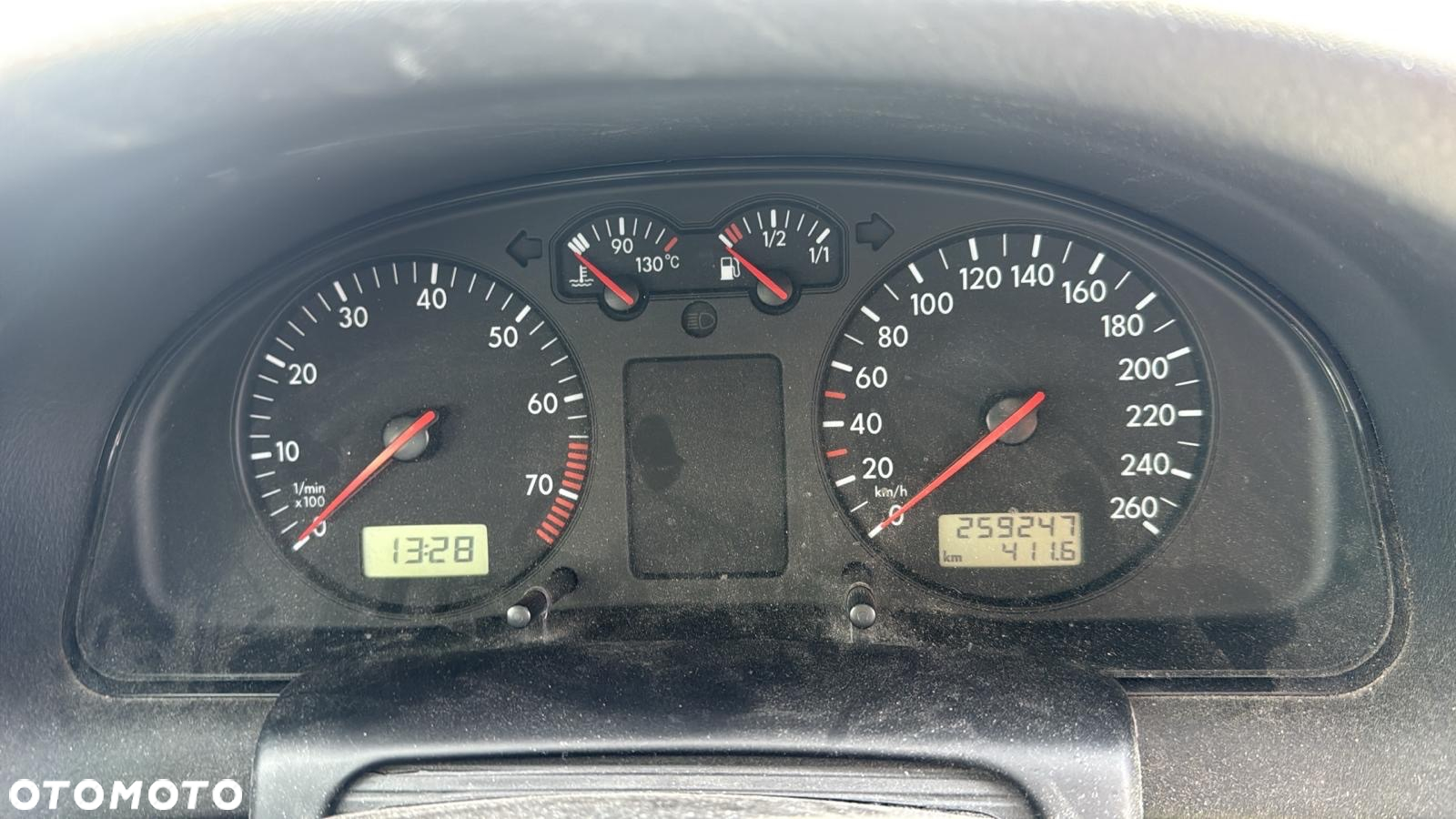 Volkswagen Passat - 9