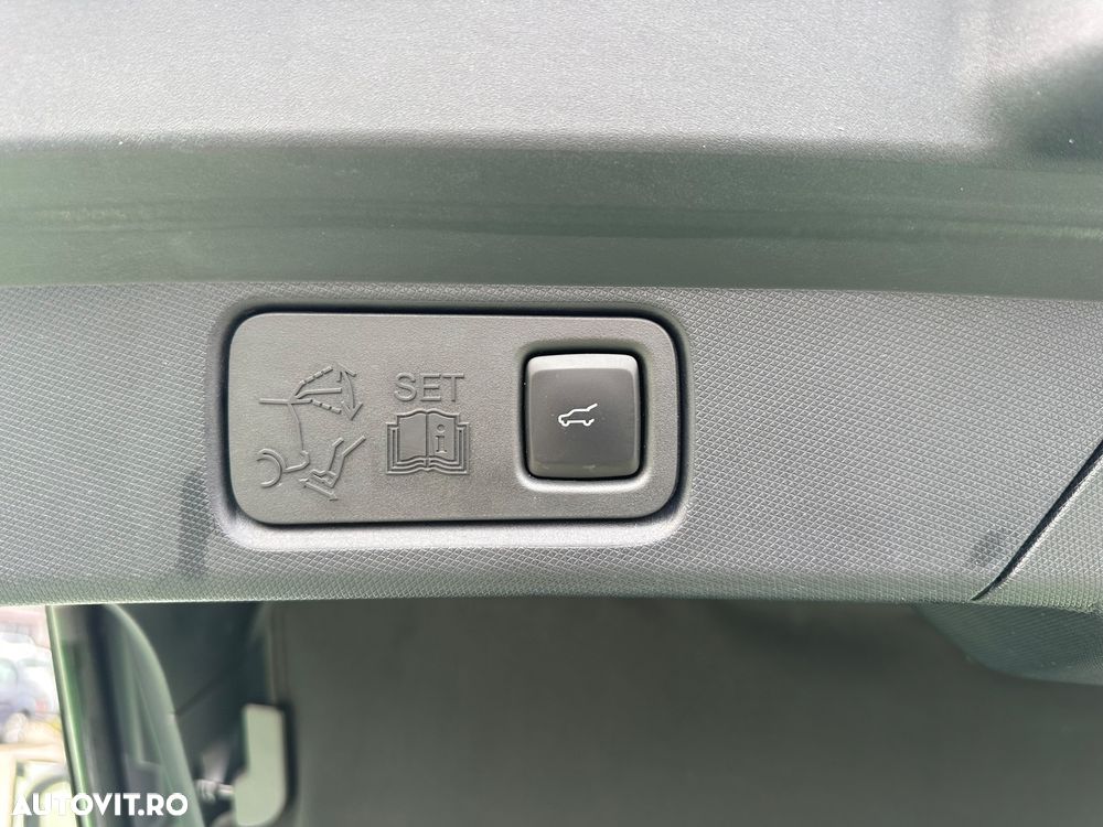 Ford Mustang Mach-E Standard - 22