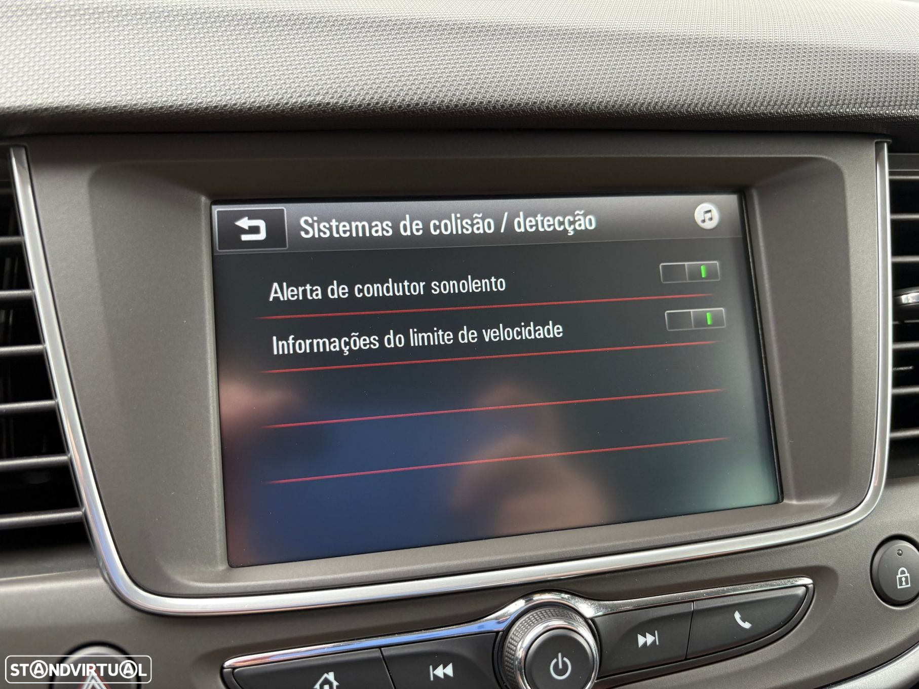 Opel Crossland X 1.2 Innovation - 26
