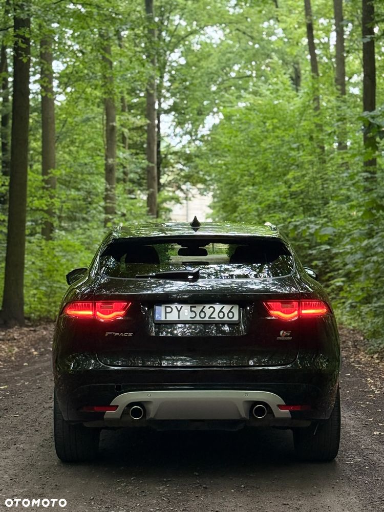 Jaguar F-Pace 3.0 V6 AWD S - 7