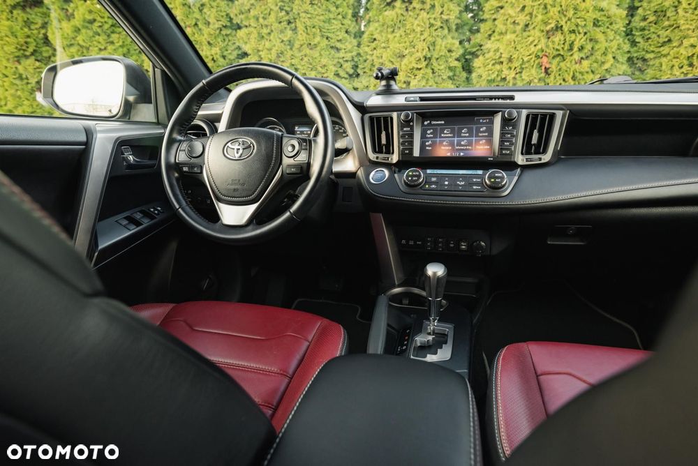 Toyota RAV4 - 16