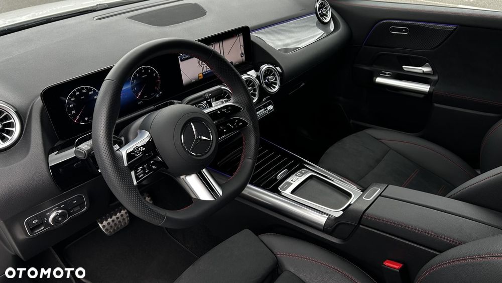 Mercedes-Benz GLA 200 AMG Line - 10