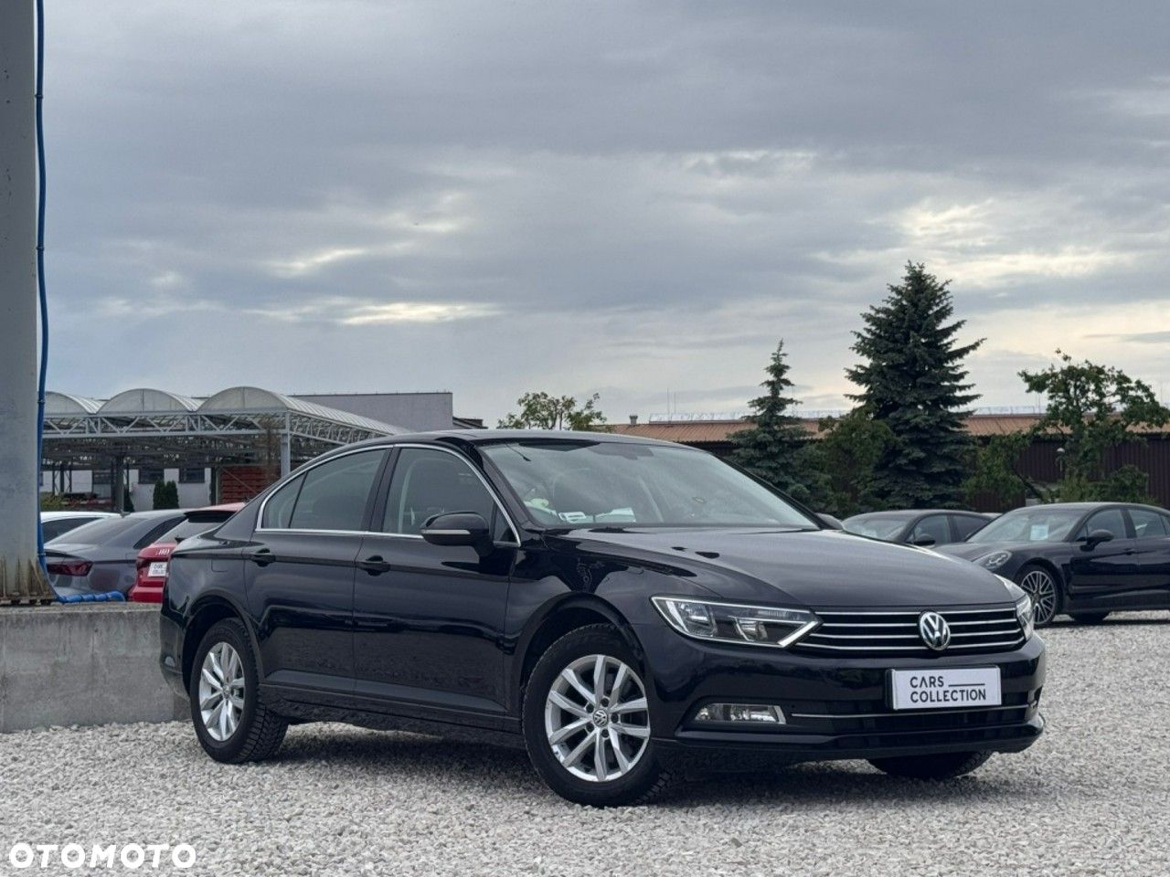 Volkswagen Passat - 1
