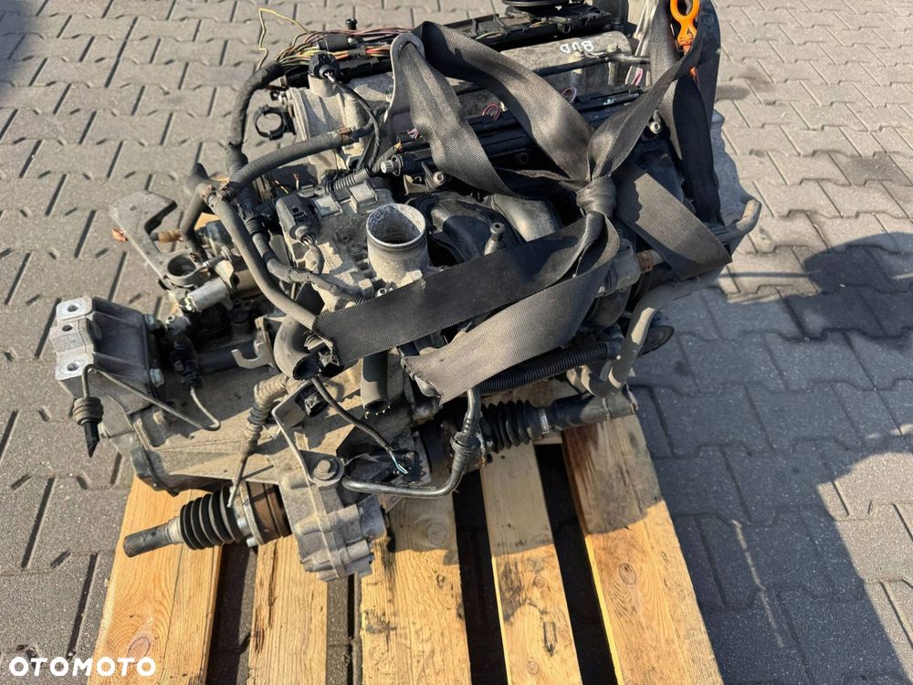 SILNIK KOMPLETNY 1.4 16V BUD 80 KM VW GOLF V 2007 - 5