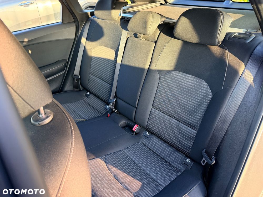 Kia Ceed 1.5 T-GDI M - 19