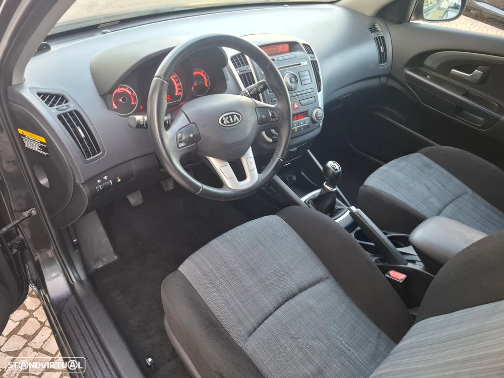 Kia Ceed 1.6 CRDi EX Eco - 21