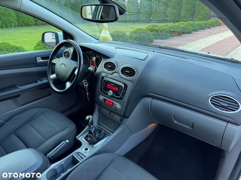Ford Focus 1.8 FF Platinium X - 16