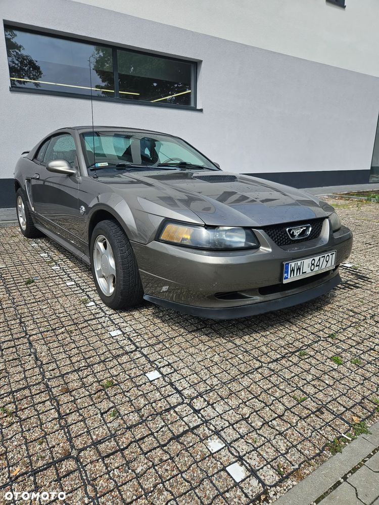 Ford Mustang 3.8 V6 - 7
