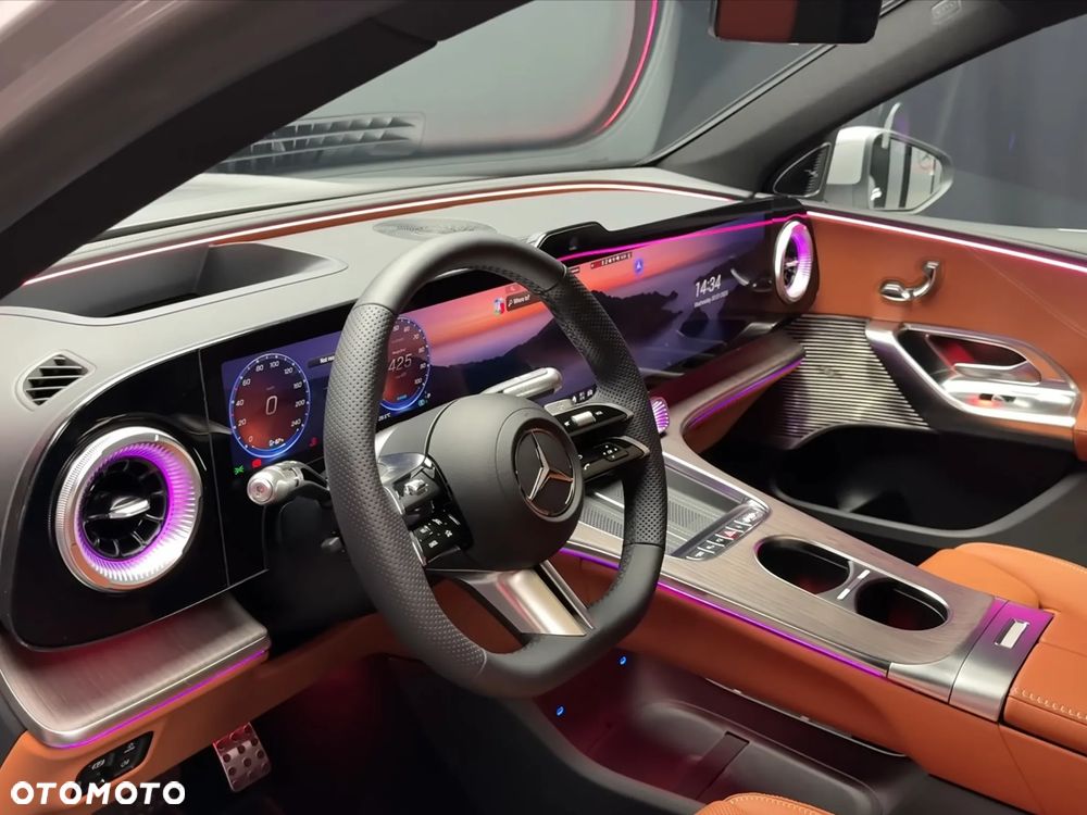 Mercedes-Benz GLC - 12