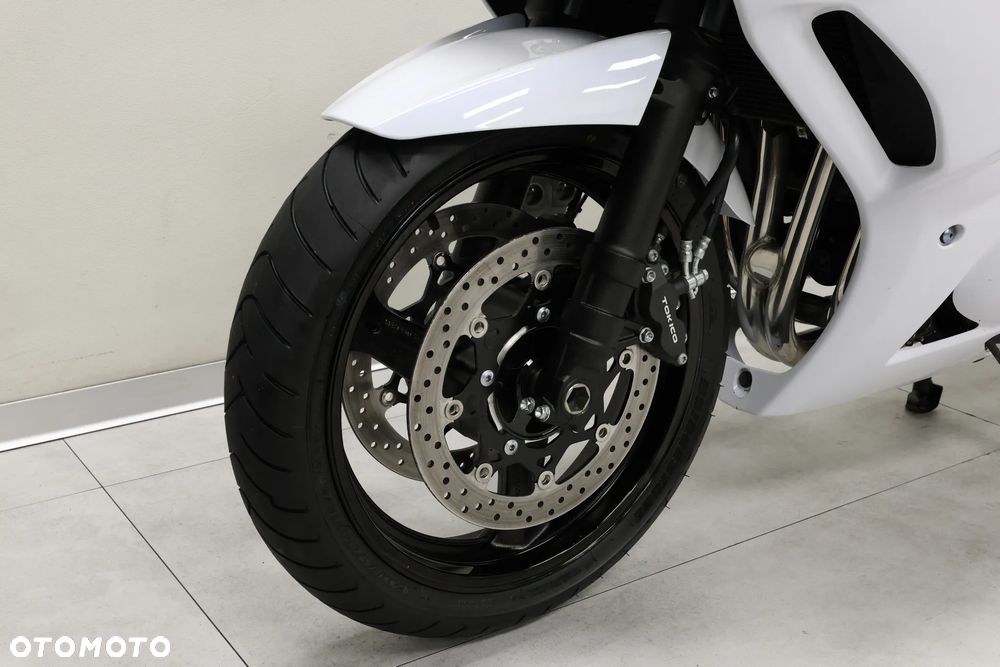 Suzuki GSX - 30