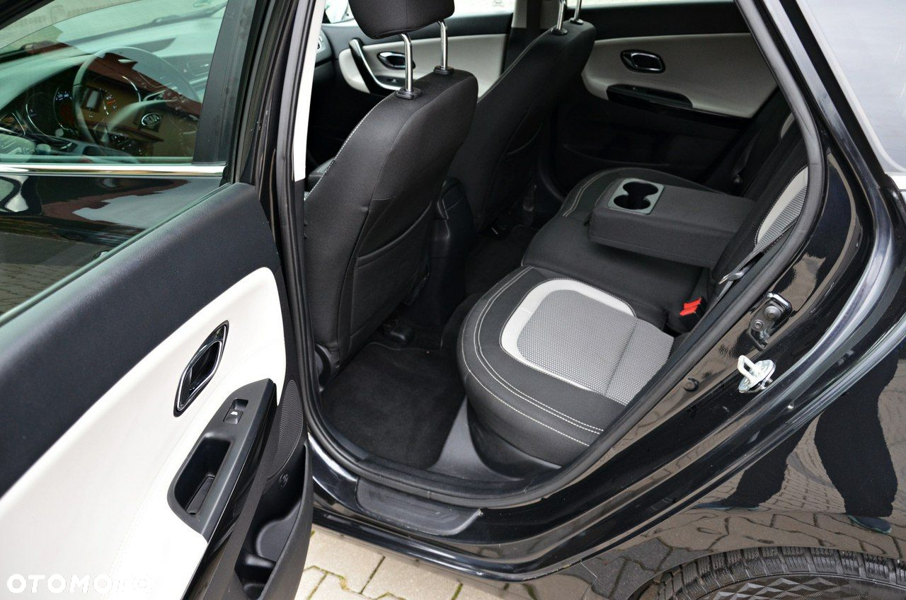 Kia Ceed 1.6 CRDi 128 Platinum Edition - 31