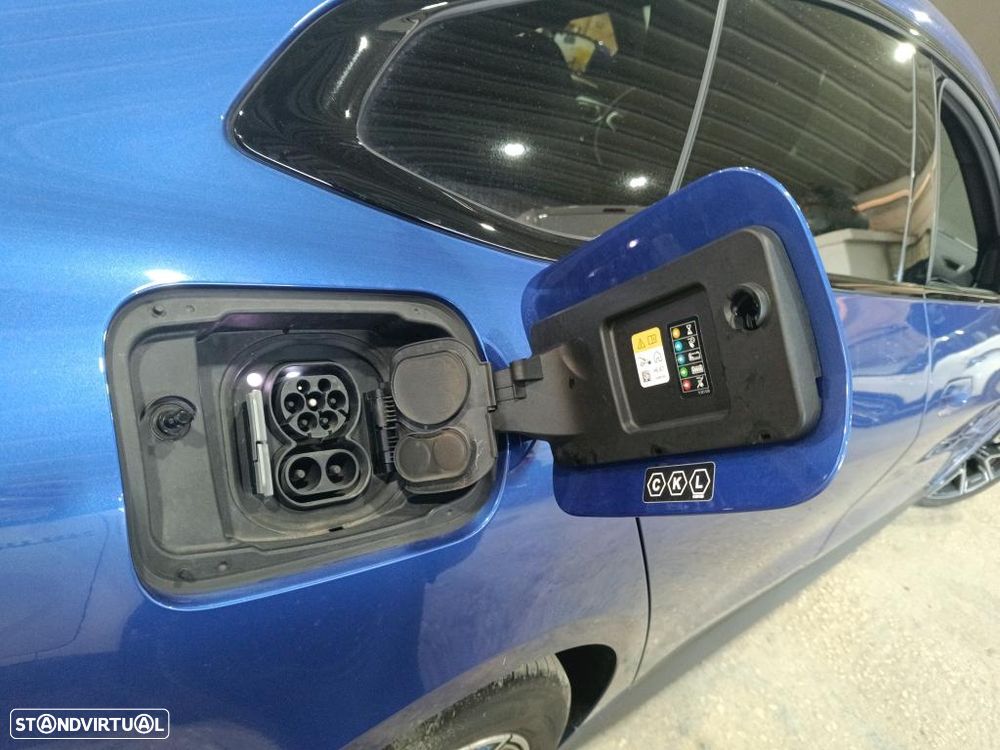 BMW i4 eDrive40 Pack Desportivo M - 11