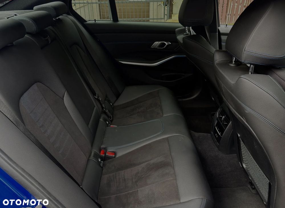 BMW Seria 3 320e M Sport sport - 8