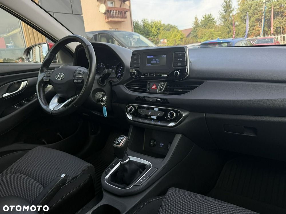 Hyundai i30 1.5 DPI Classic + - 14