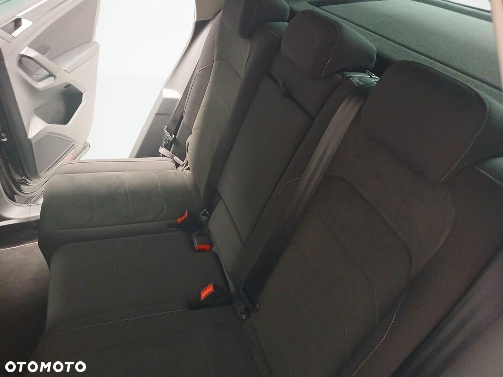 Volkswagen Tiguan - 34