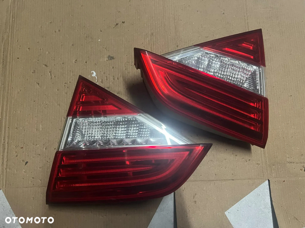 SKODA OCTAVIA LAMPY TYŁ TYLNA PRAWA LEWA KOMPLET W KLAPĘ KLAPA 0099