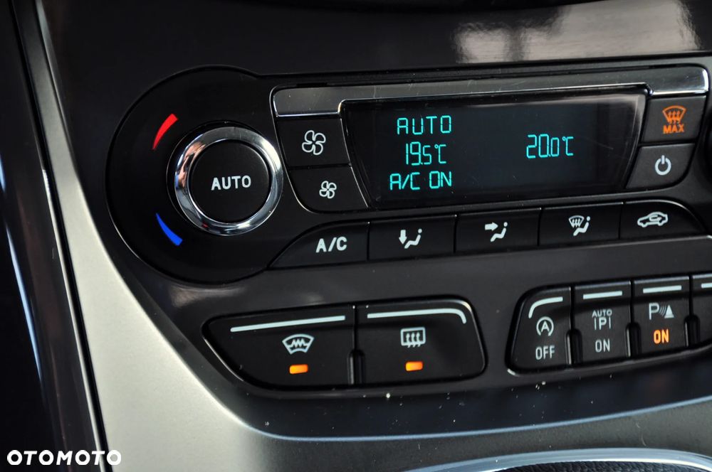 Ford Kuga - 32