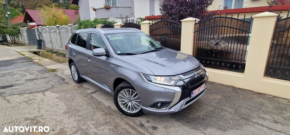 Mitsubishi Outlander 2.4 4WD Plug-In Hybrid Diamant - 34