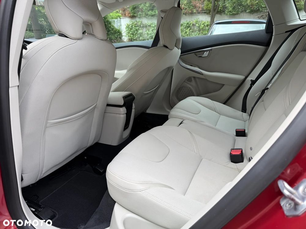 Volvo V40 T4 Kinetic - 7