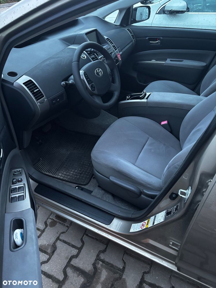 Toyota Prius 1.5 VVT-i Sol - 14