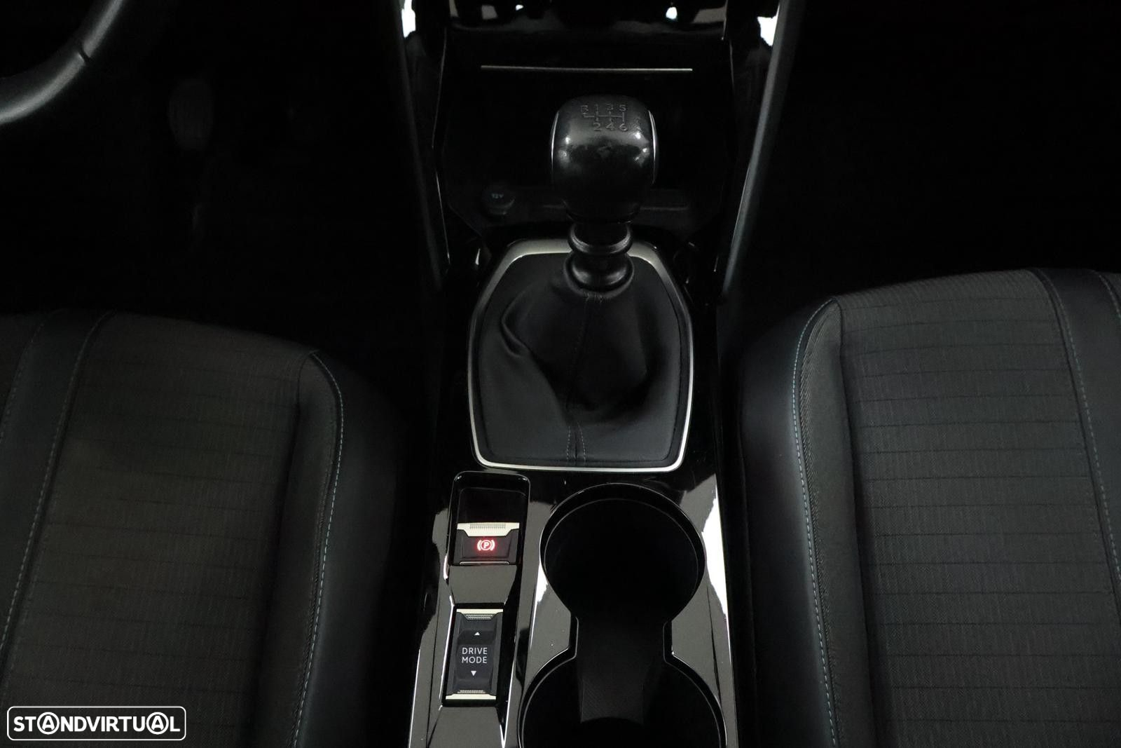 Peugeot 2008 1.2 PureTech Allure - 26
