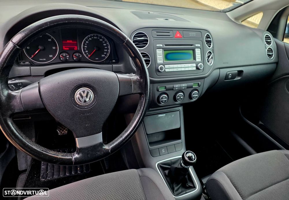 VW Golf Plus 2.0 TDi Confortline - 18