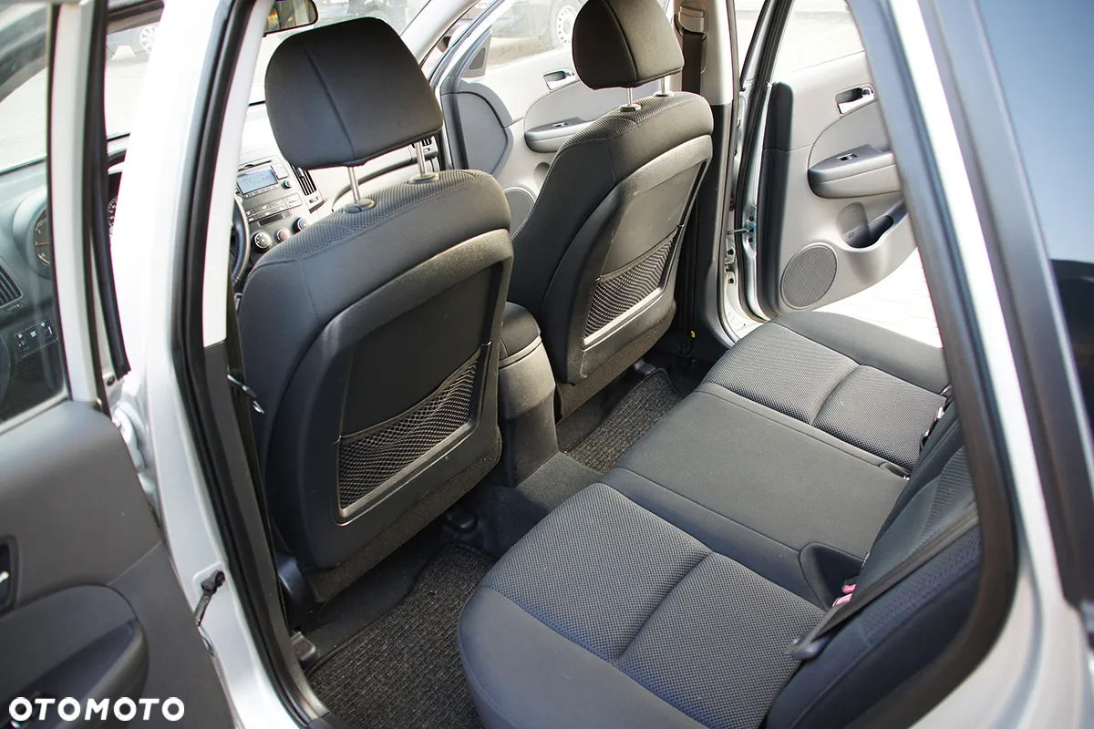 Hyundai i30 1.6 CRDi Premium - 9