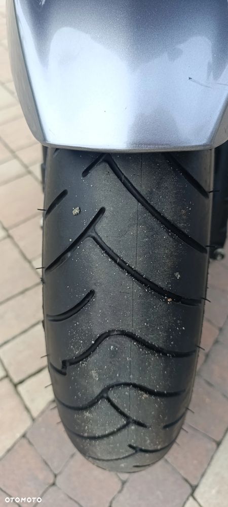 Suzuki GSX - 17