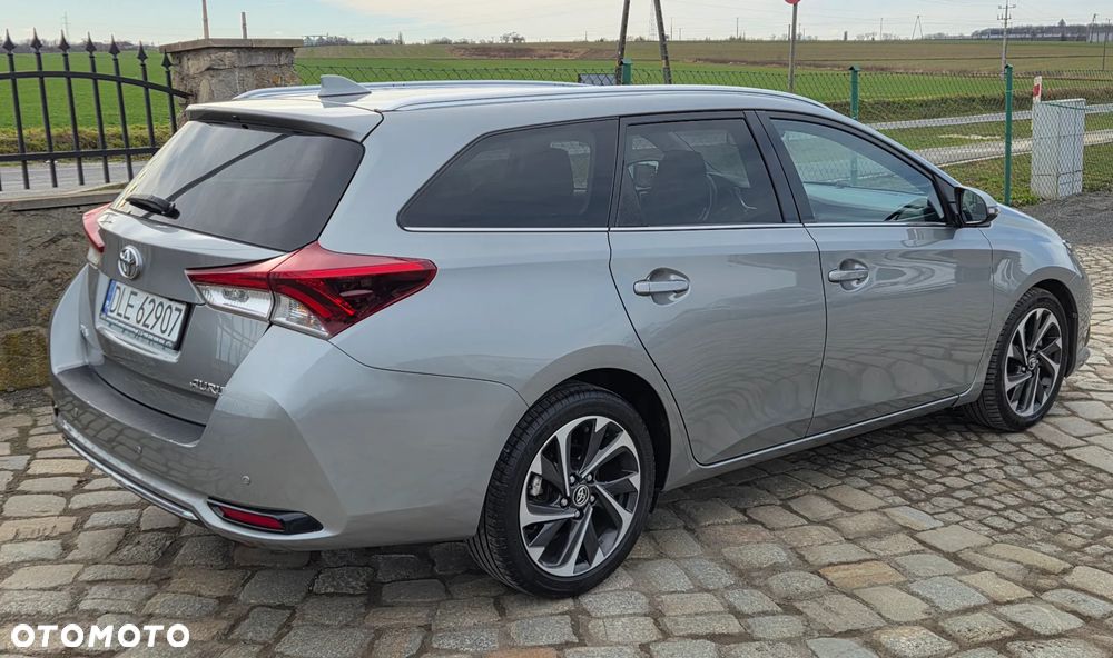 Toyota Auris 1.6 D-4D Edition-S - 2