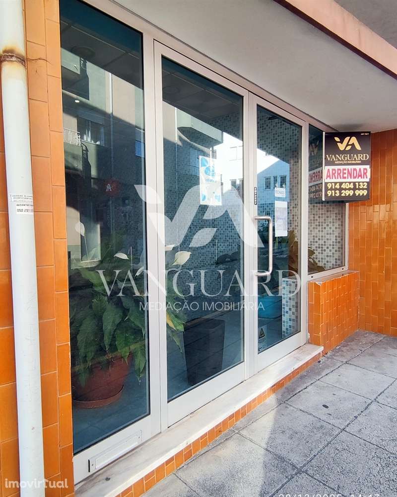 Loja Comercial - Arrendamento Póvoa de Varzim centro - Junto à Igreja - Grande imagem: 3/5