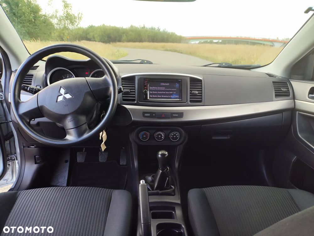 Mitsubishi Lancer - 17