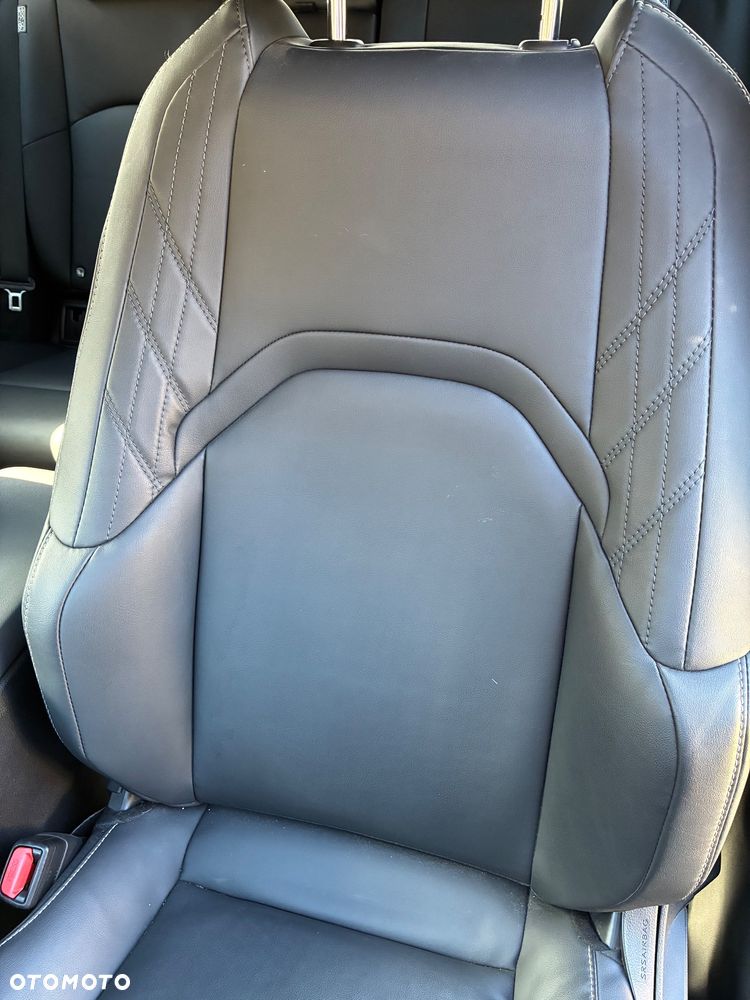 Lexus UX 250h F Sport 2WD - 28