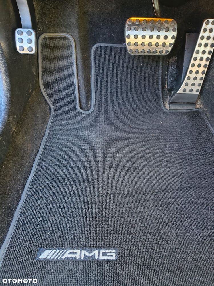 Mercedes-Benz Klasa E - 9