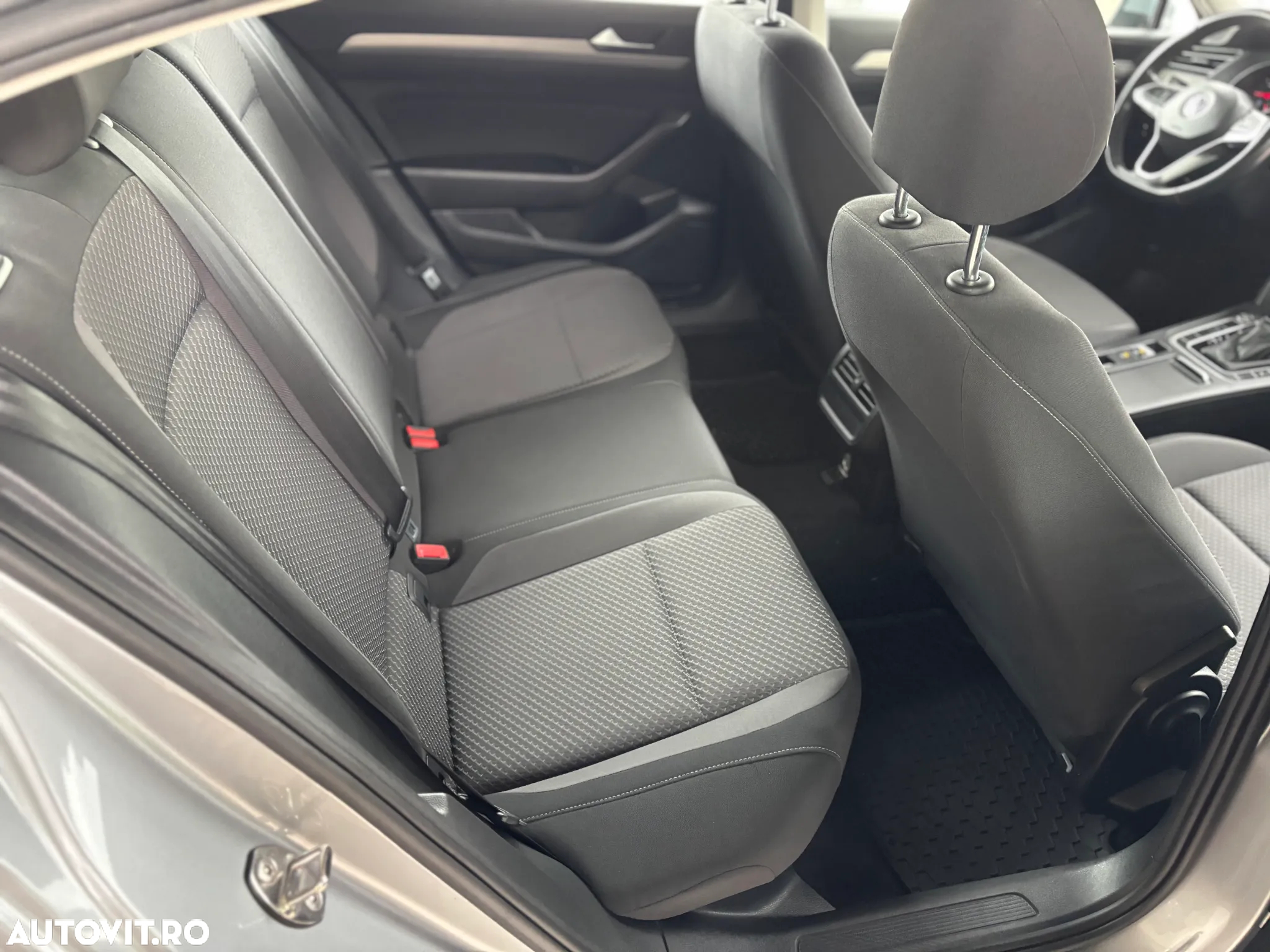 Volkswagen Passat Variant 1.5 TSI ACT OPF DSG Comfortline - 39