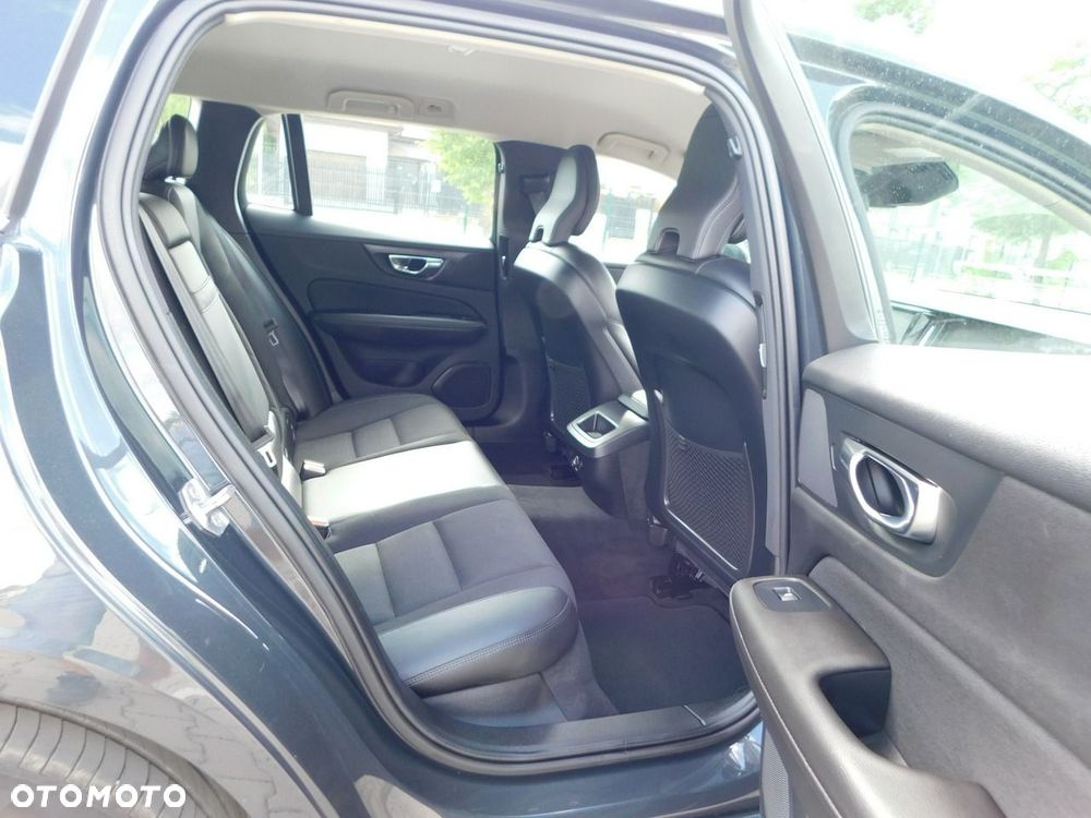 Volvo V60 D3 Momentum Pro - 10