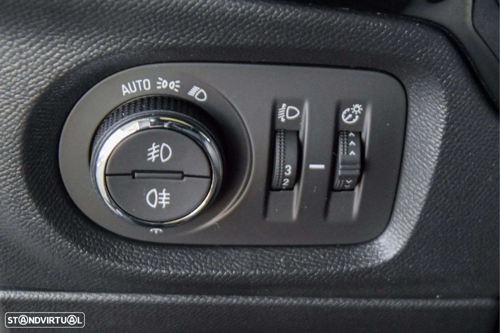 Opel Corsa 1.2 T GS - 10