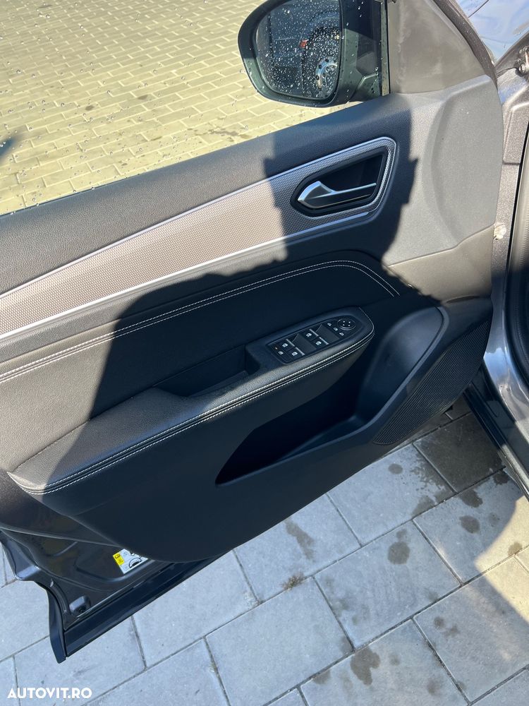 Renault Arkana MHEV 140 EDC Techno - 14