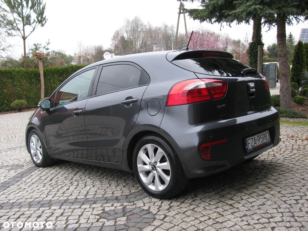 Kia Rio 1.2 Dream Team Edition - 8