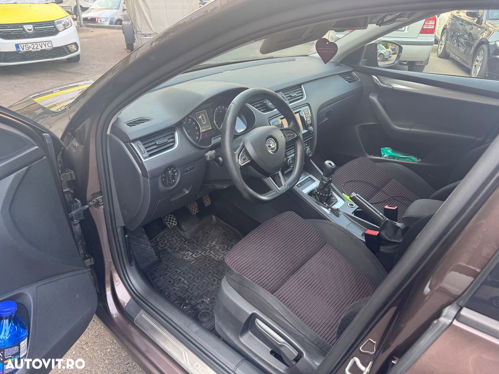 Skoda Octavia 2.0 TDI 4X4 Ambition - 1