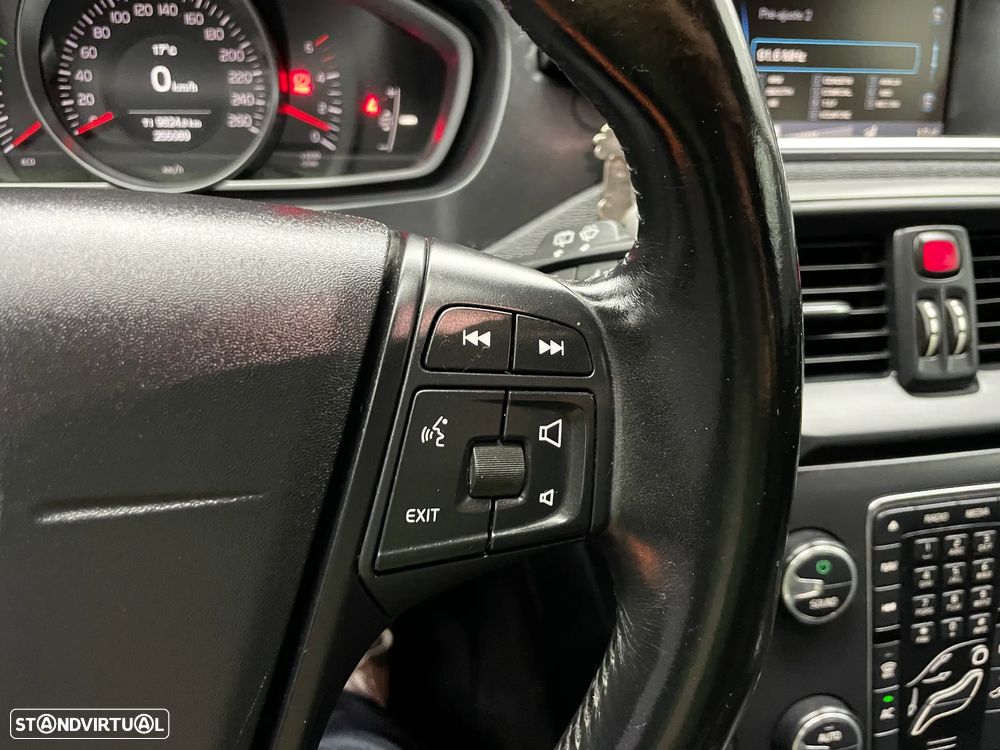 Volvo V40 1.6 D2 Momentum Eco - 21