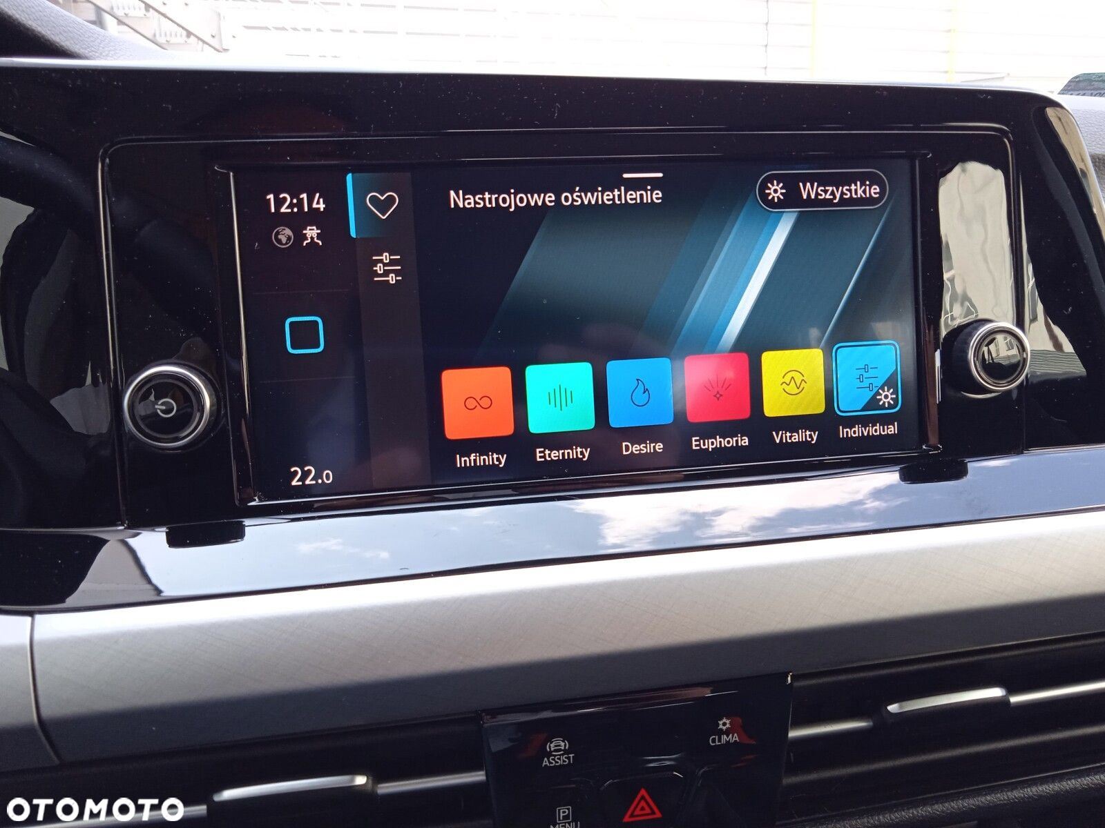 Volkswagen Golf VIII 1.5 TSI EVO Life - 24