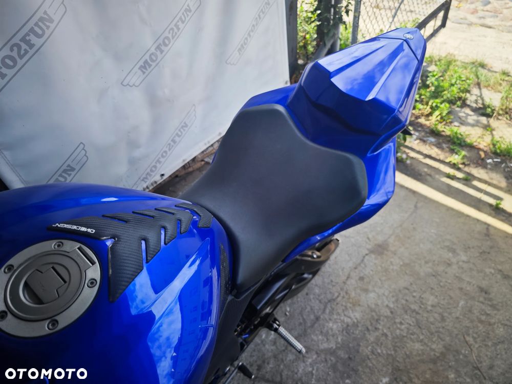 Yamaha YZF - 9