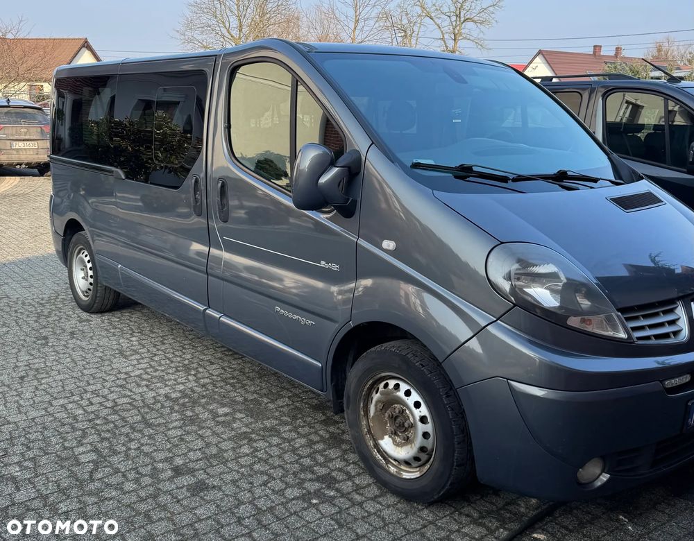 Renault Trafic Grand Passenger Black Edition - 29