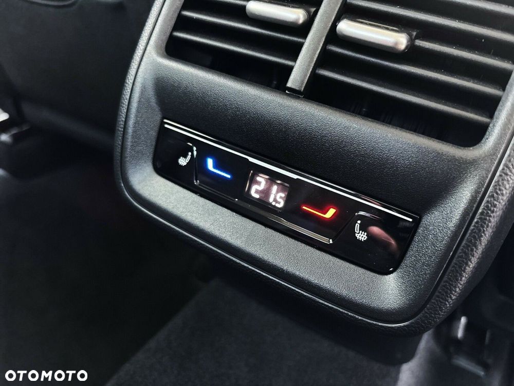 Skoda Superb 2.0 TDI SCR Selection DSG - 17