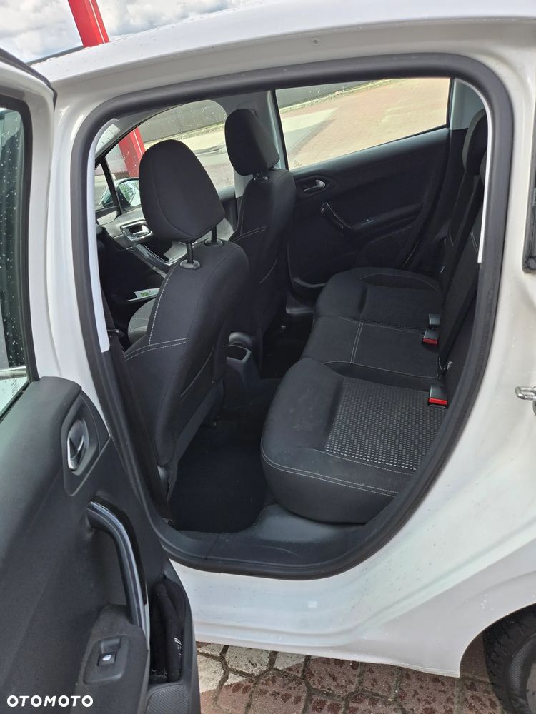Peugeot 208 1.2 PureTech Allure S&S - 9